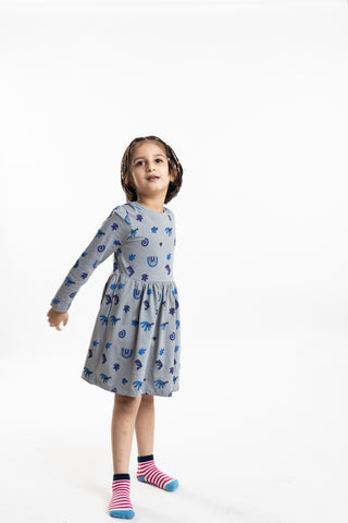 Abstract Adventure Full Sleeve Dress with Pockets in Cloudy Grey