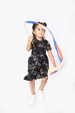 Doodle-Poodle Dress with Pockets in Black