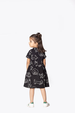 Doodle-Poodle Dress with Pockets in Black